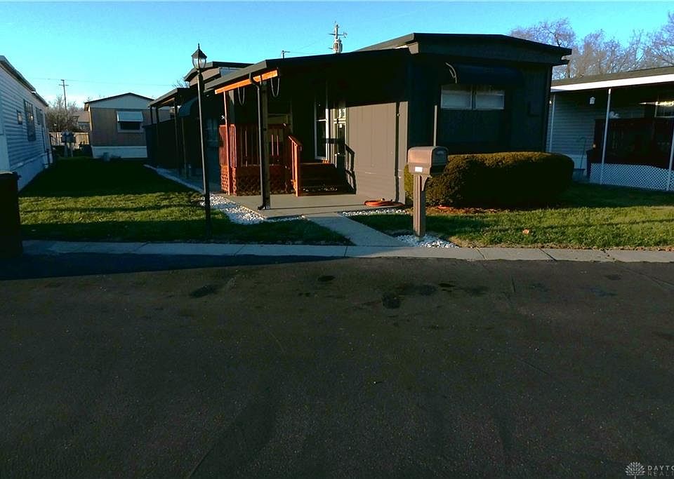 1st image of 23 Palace Dr