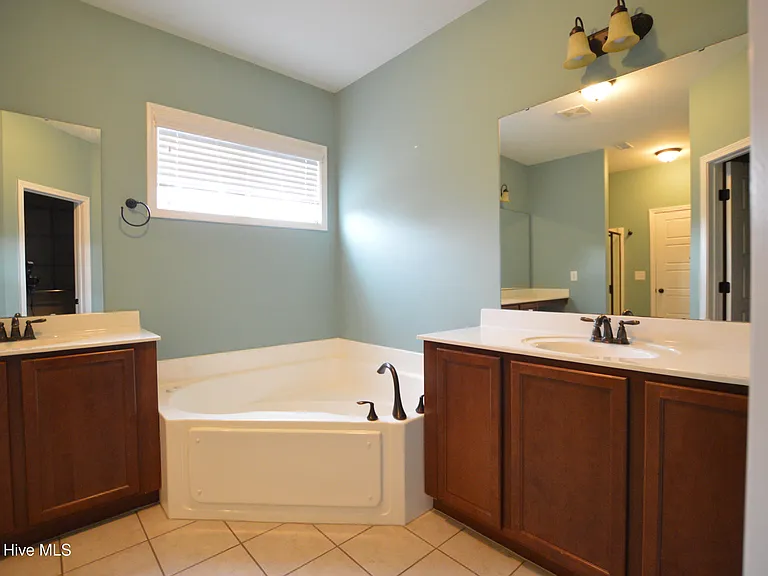 115 Pamlico Dr — Photo 18