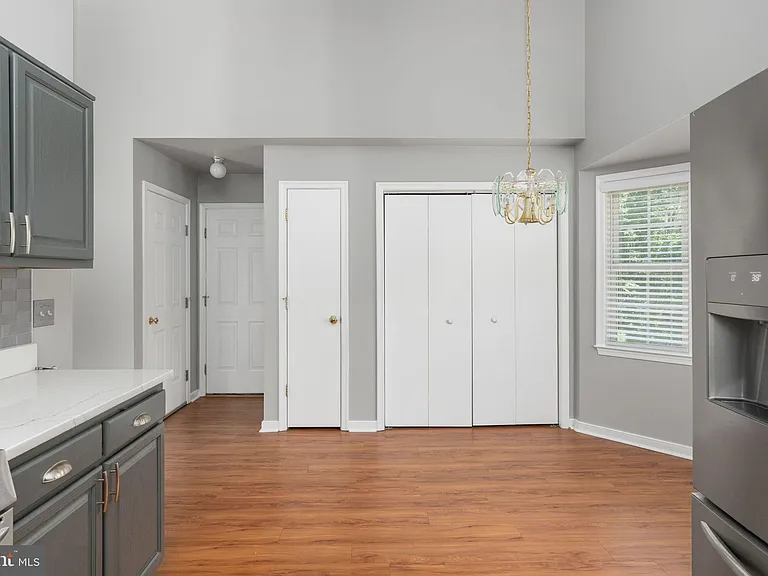 8009 Burrell Rd — Photo 9