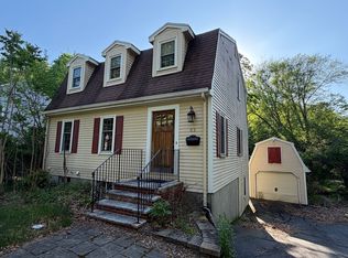 83 Seaver St, Wellesley, MA 02481