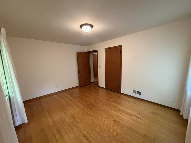 926 Laurelwood Rd — Photo 10