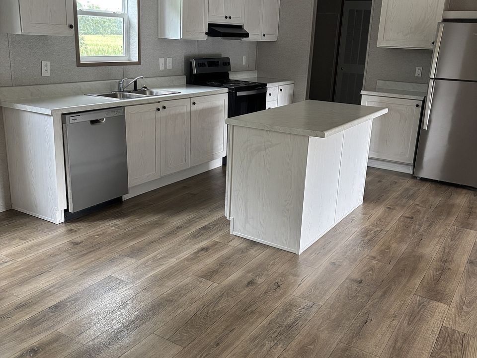 2nd image of 304 Piper Dr