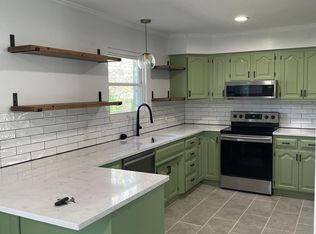 1057 E Edgewood St, Springfield, MO 65807