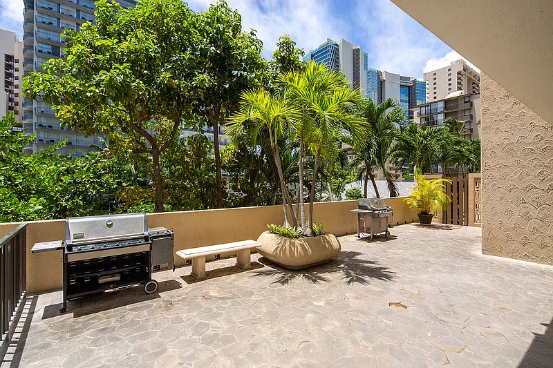 2 bed, 2.0 bath, 1171 sqft, $4,000 — Photo 3
