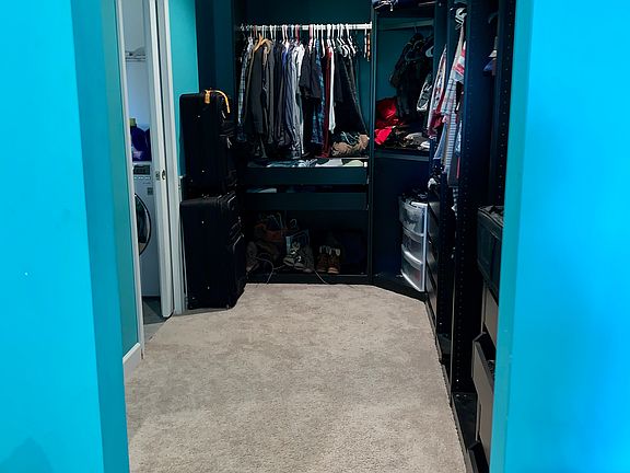 Master closet 