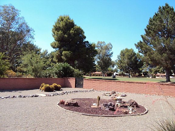 4th image of 220 E Placita Del Iris