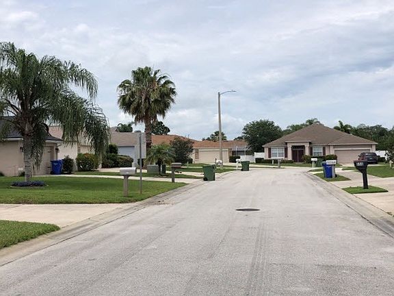 4th image of 547 Terranova Cir