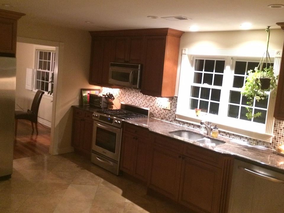 2nd image of 67-75 New England Ave #69A