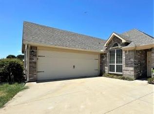 102 Anthony Ln, Red Oak, TX 75154