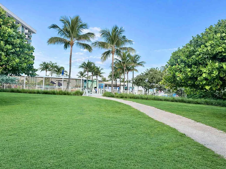 9225 Collins Ave #1407 — Photo 30