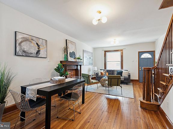 4th image of 2667 E Schiller St