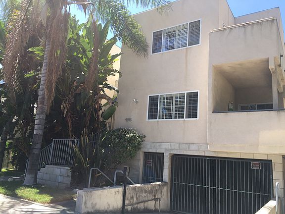 6-unit contemporary building