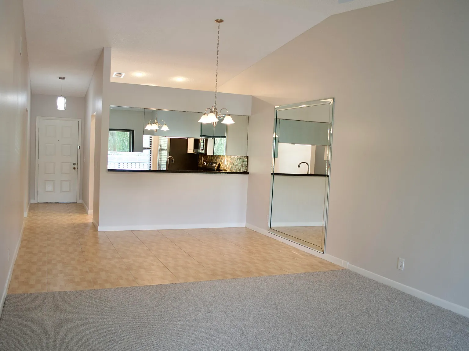 2 bed, 2.0 bath, 1200 sqft, $2,700 — Photo 4