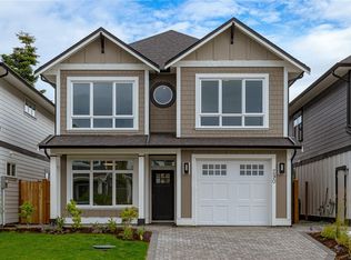 290 Seafield Rd, Colwood, BC V9C3G7