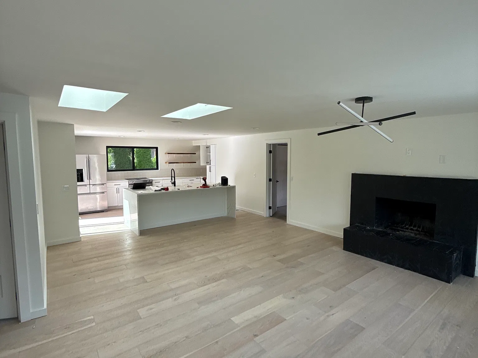 3 bed, 1150 sqft, $4,000 — Photo 2
