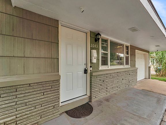 4th image of 2643 E Belmont Street