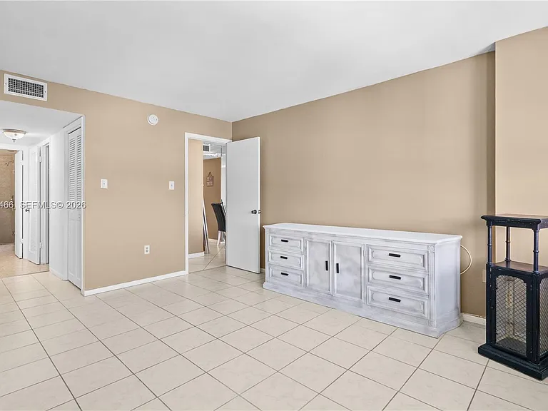 18081 Biscayne Blvd #1903 — Photo 23