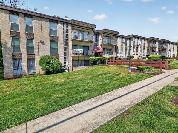 5200 Newton St APT 202, Bladensburg, MD 20710