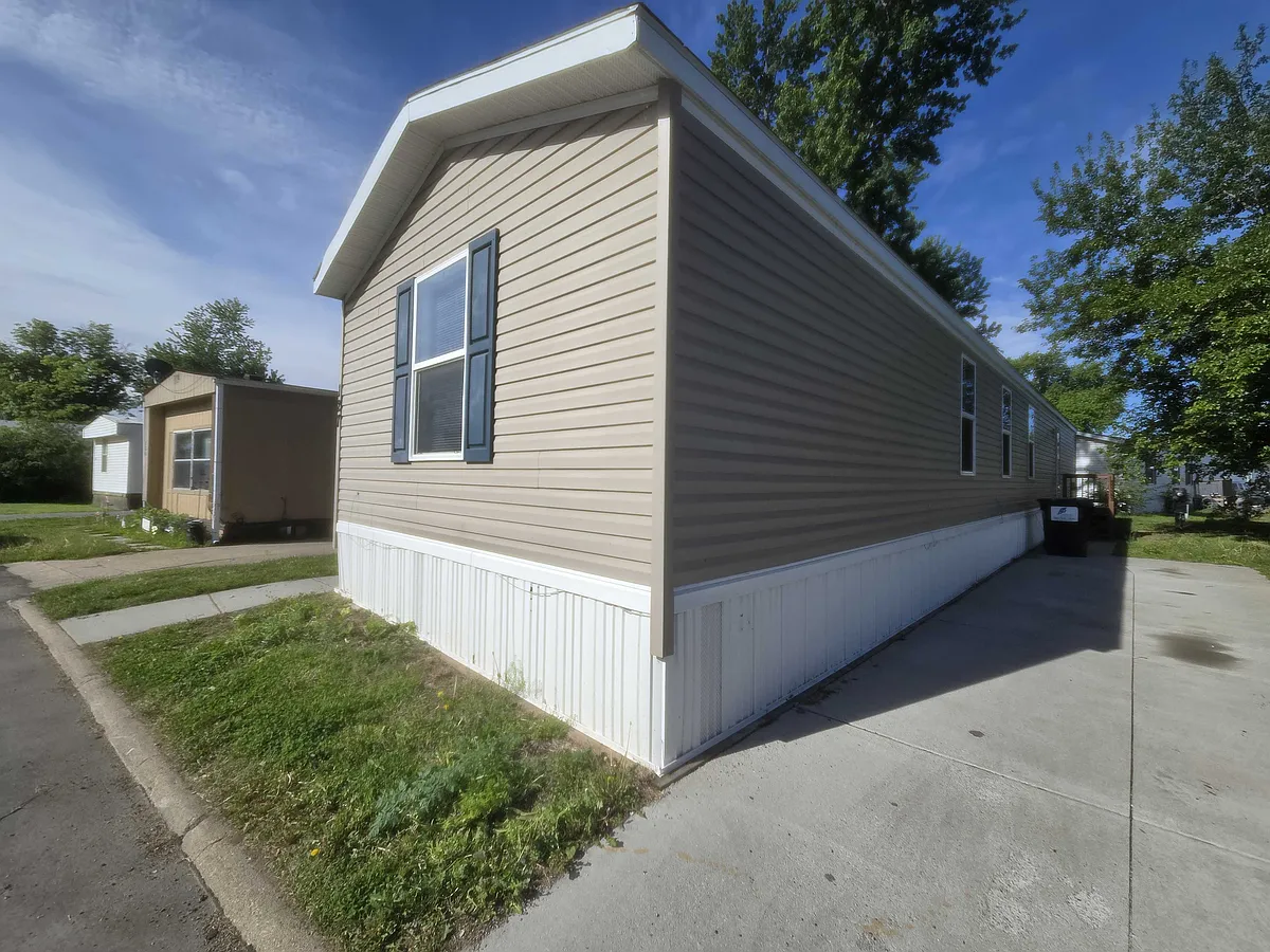 Building Photo - 3510 N 9th St #127