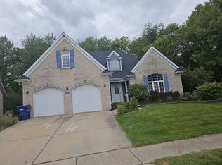 688 Fox Holw, Dekalb, IL 60115