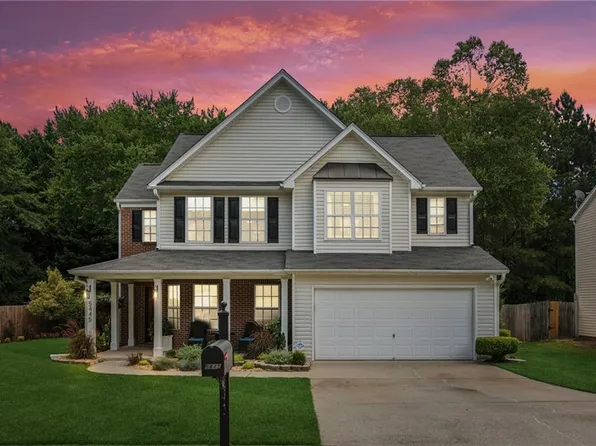 5445 Griggs Ct, Buford, GA 30518