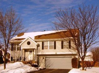 2100 Baldwin Ln, Hanover Park, IL 60133