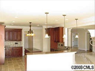 4th image of 2001 Gladelynn Ct