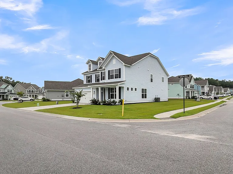 687 Black Pine Rd — Photo 1