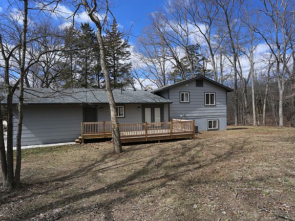 New deck and very private 