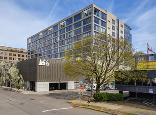 1410 NW Kearney St APT 716, Portland, OR 97209