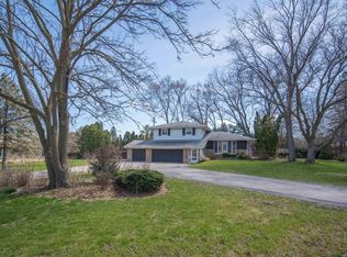 14165 Ranch Rd, Brookfield, WI 53005