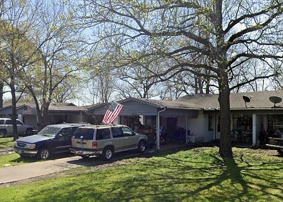 4th image of 906 Anthony Ct