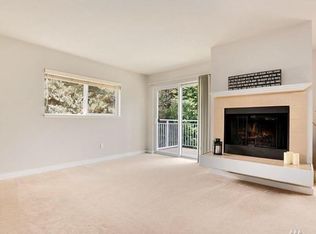 12303 Harbour Pointe Blvd UNIT DD 201, Mukilteo, WA 98275