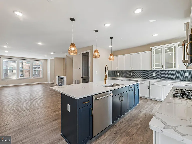 7202 Mountaineer Dr — Photo 8