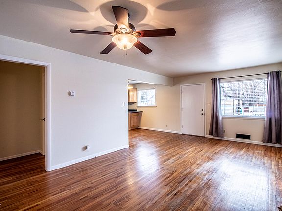 4th image of 1312 N Laguna Ave