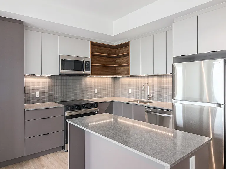 280 Montgomery St — Photo 12