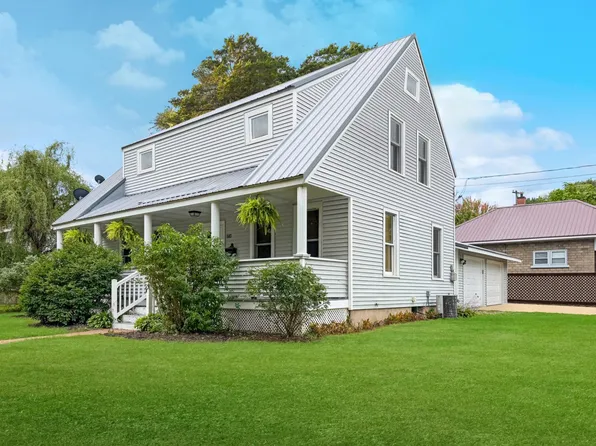 503 S Wacouta Ave, Prairie Du Chien, WI 53821
