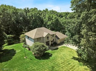 160 Cattail Ln, Valparaiso, IN 46383