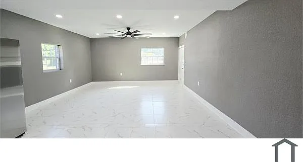 4306 Trenton Dr N — Photo 6