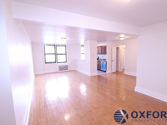 3rd image of 132-25 Maple Ave #112/25