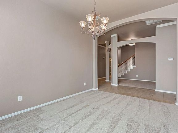 4th image of 3805 Miramar Dr