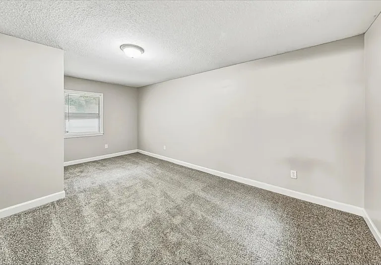 2728 Flagstone Dr SE — Photo 8