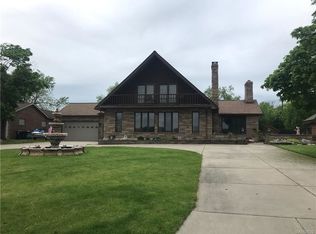 1272 E River Rd, Grand Island, NY 14072