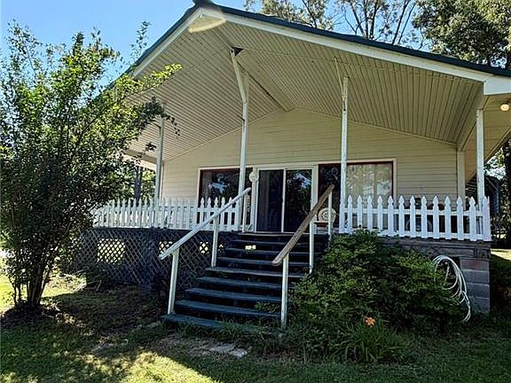 2nd image of 298 Hideaway Dr