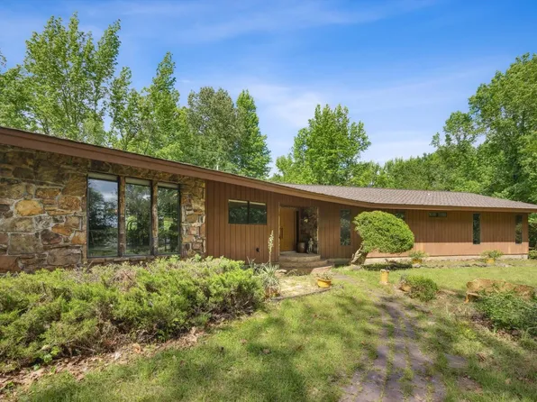 10264 Macon Rd, Cordova, TN 38016