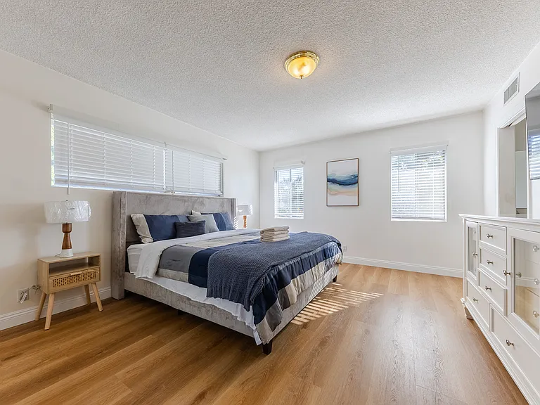 518 E La Sierra Dr — Photo 33