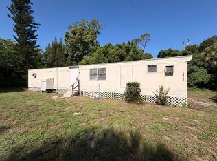 7972 Breeze Dr, North Fort Myers, FL 33917