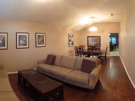 4th image of 5700 Colebrook Trl