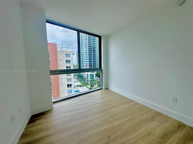 90 NE 32nd St #1012 — Photo 10