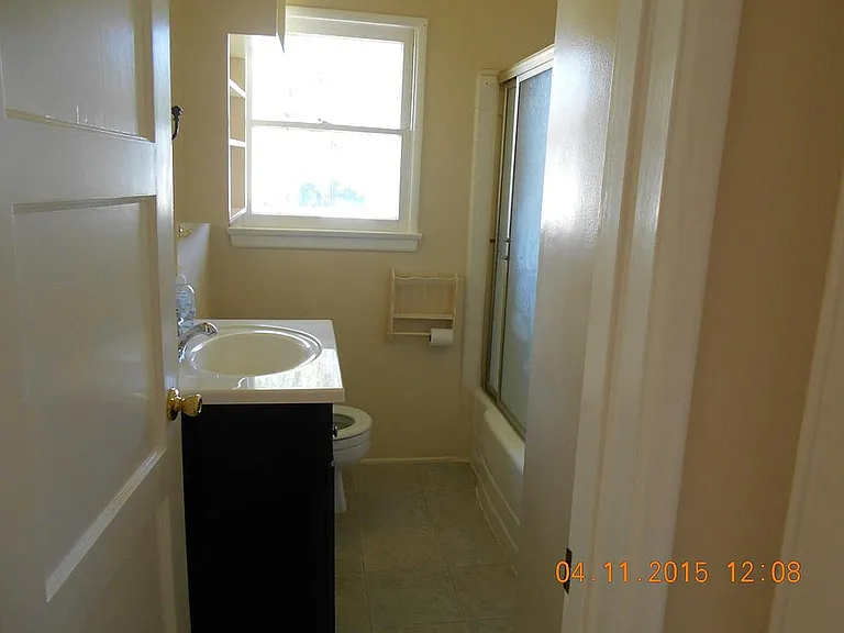 540 Diamond St — Photo 6
